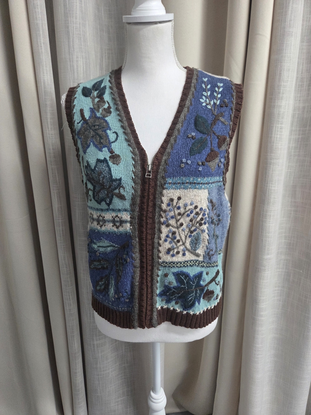 Patchwork Floral Sweater Vest Wool Cottagecore Grandmacore Boho Vintage Size M